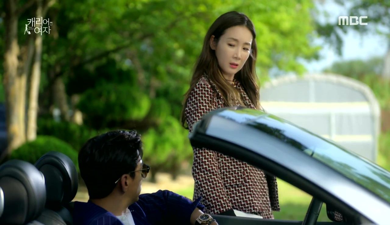 Woman With a Suitcase Episode 1 » Dramabeans Korean drama recaps